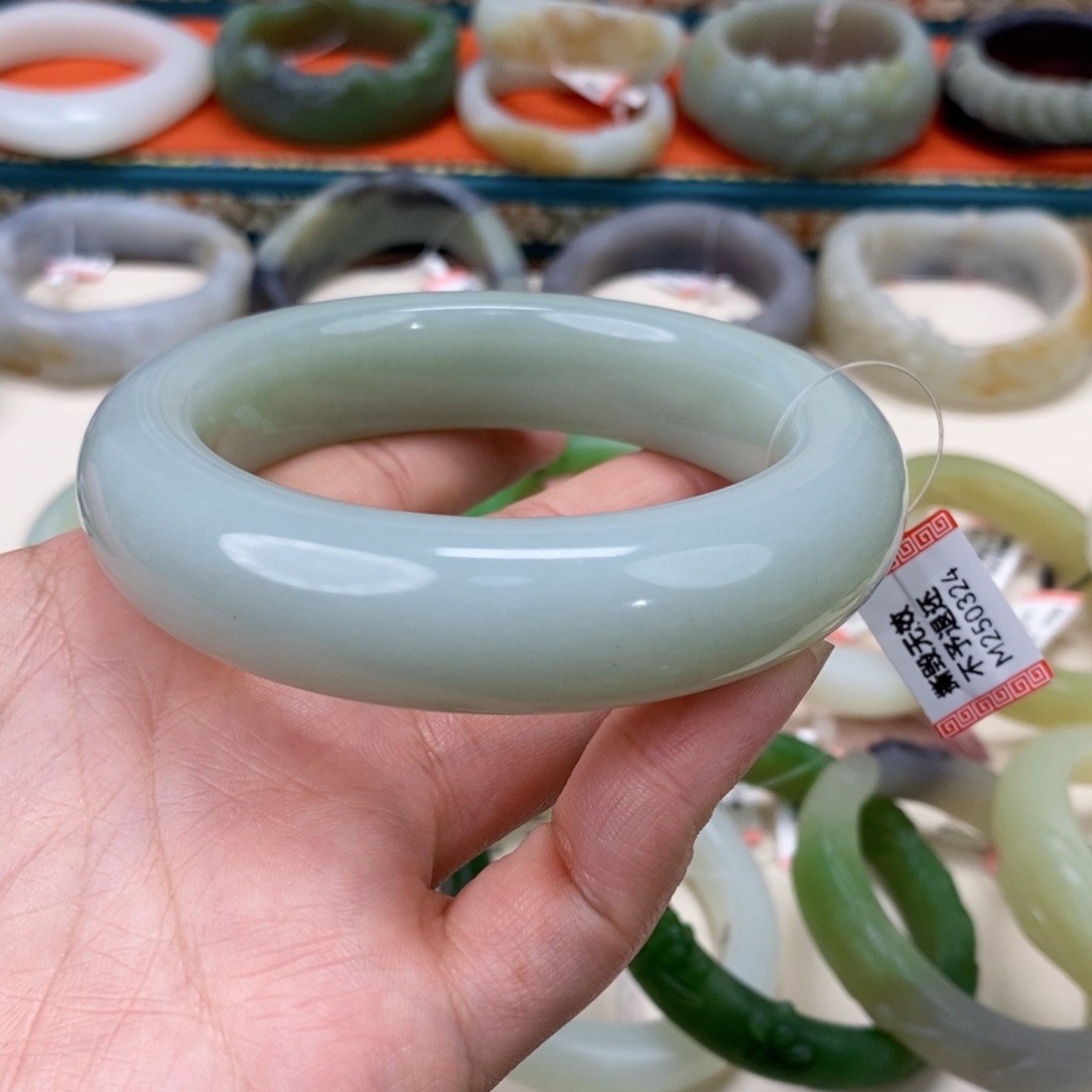 和田玉未镶嵌手镯62.8