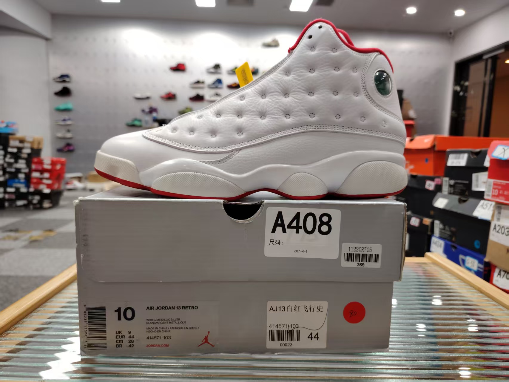 Nike  aj13白红  44码 全新原盒  11月24 guai  A408