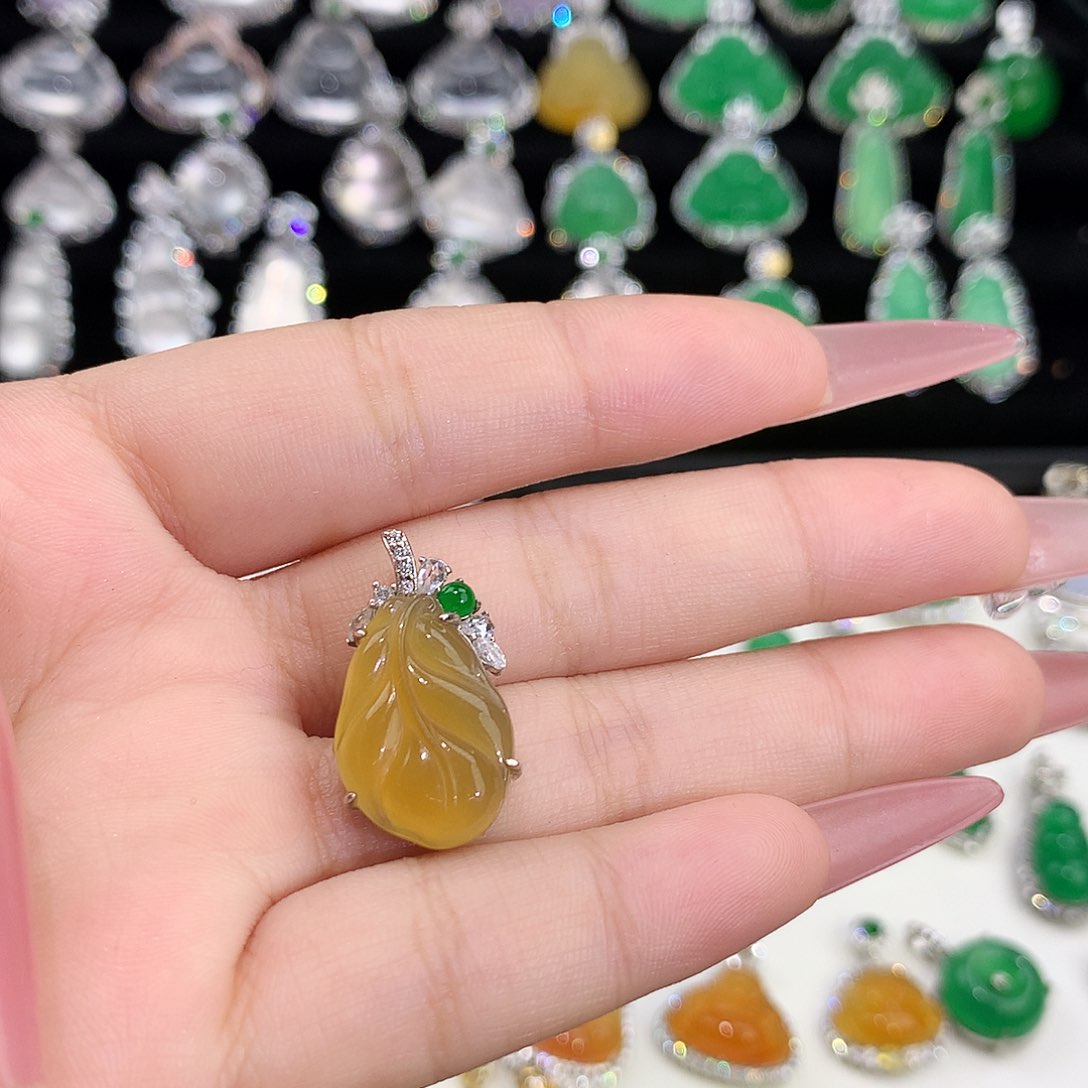 玛瑙/玉髓颈饰合金