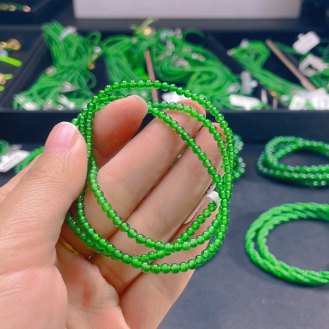 翡翠未镶嵌颈饰卡3 