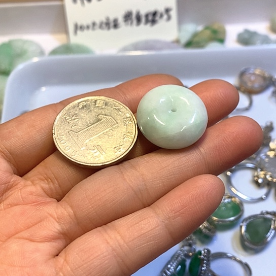 翡翠未镶嵌颈饰吊坠