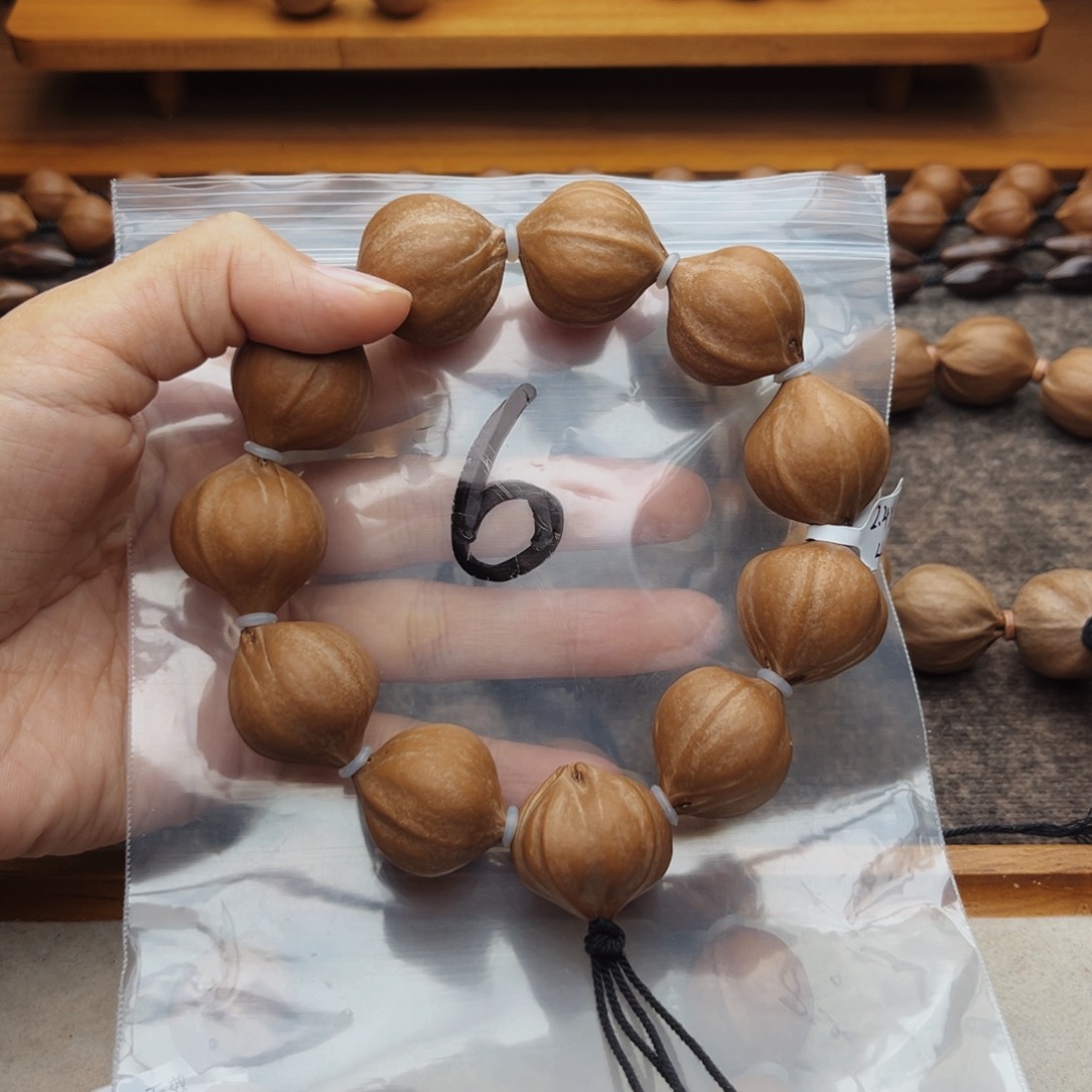 手串/手链橄榄核6号，2.4×2.5蜜桃臀