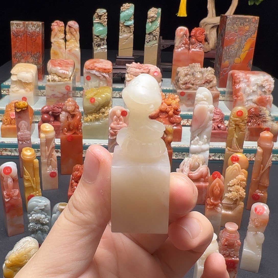 同***屾寿山石印石手工制作