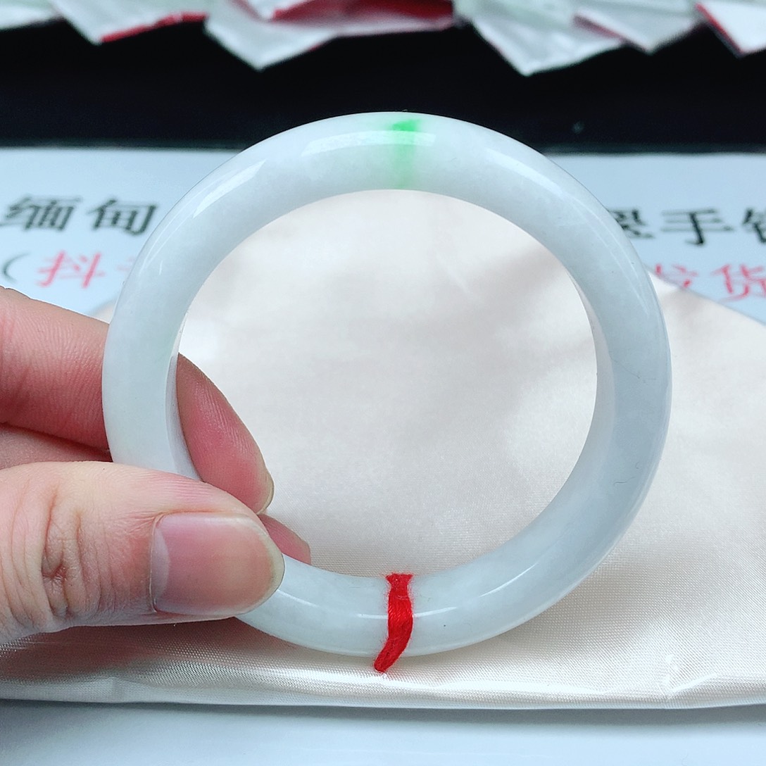 翡翠手镯未镶嵌圈58