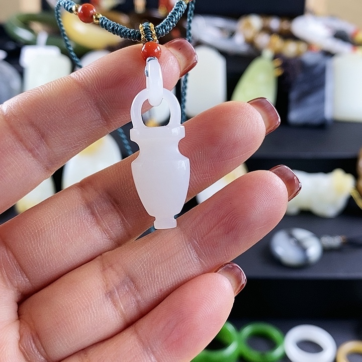 和田玉平安瓶吊坠未镶嵌