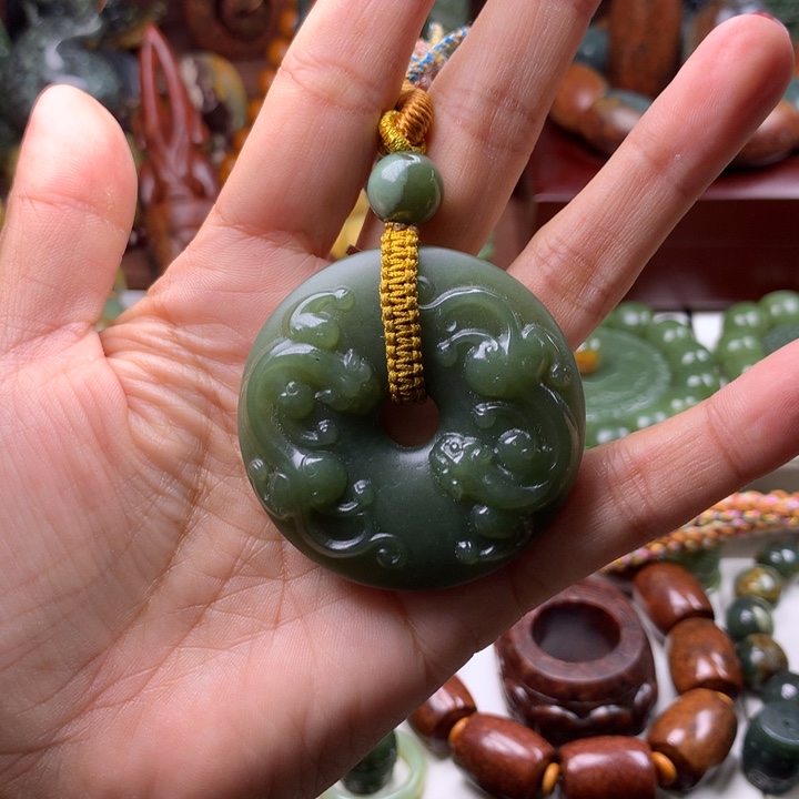 岫岩老玉（透闪石质玉）摆件未镶嵌肖*桶