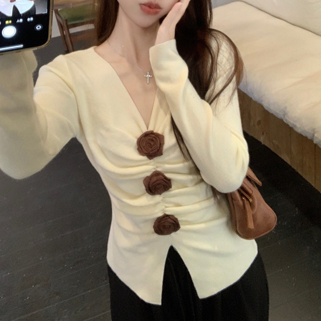 花朵辣妹上衣纯欲软绵针织上衣