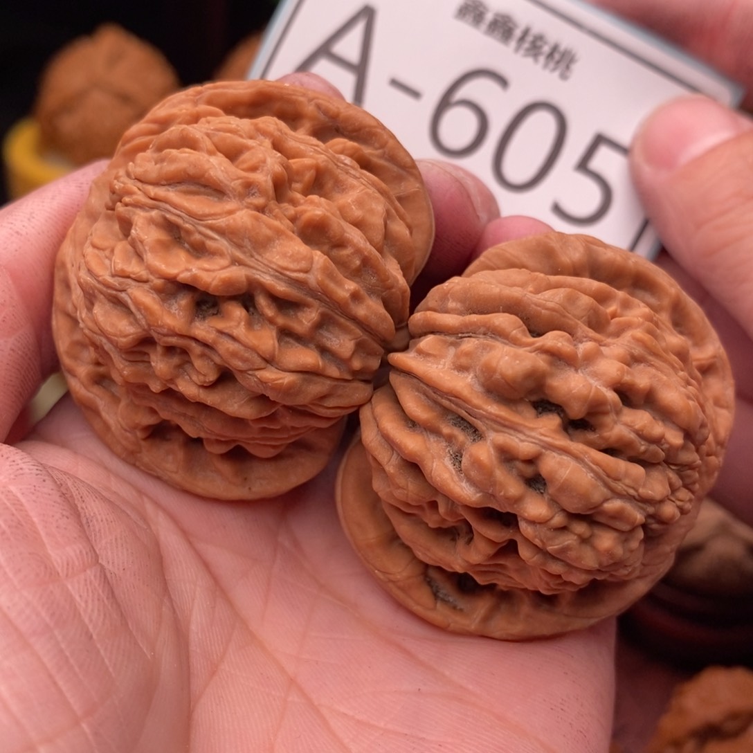 文玩核桃把件汉高楼43