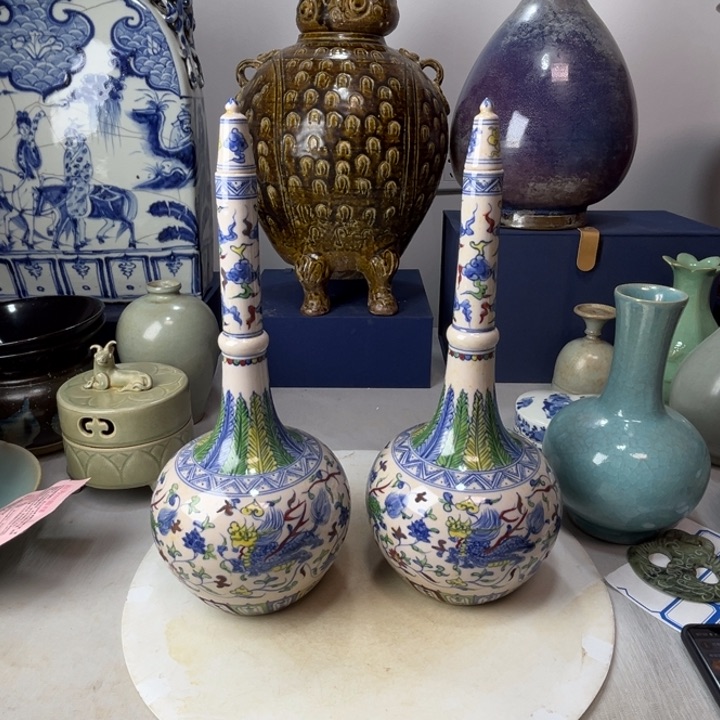 摆件1**5斗彩长颈瓶摆件1