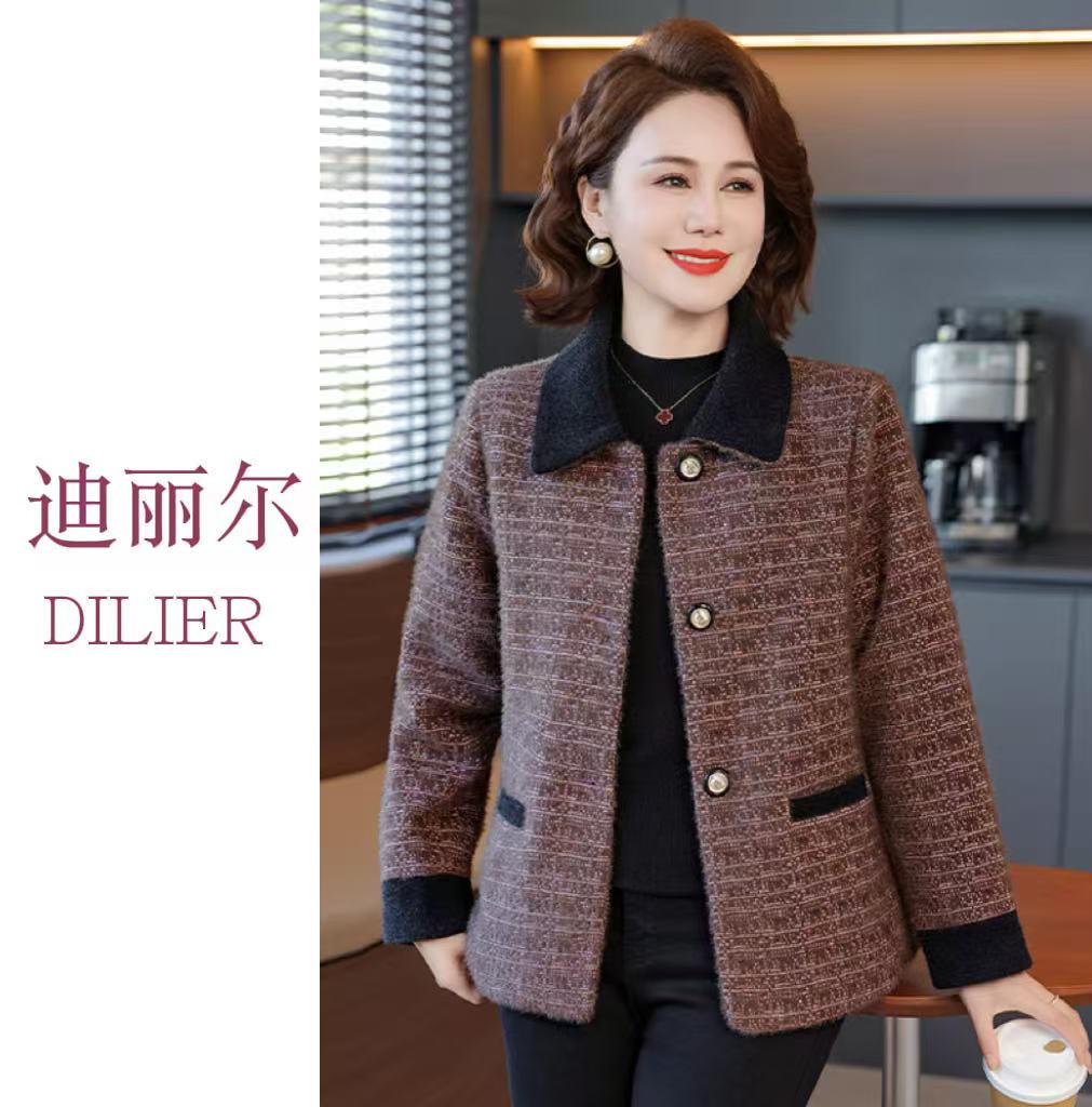 秋冬新款时尚翻领钉珠外套小香风中老年女装上衣洋气加厚外套