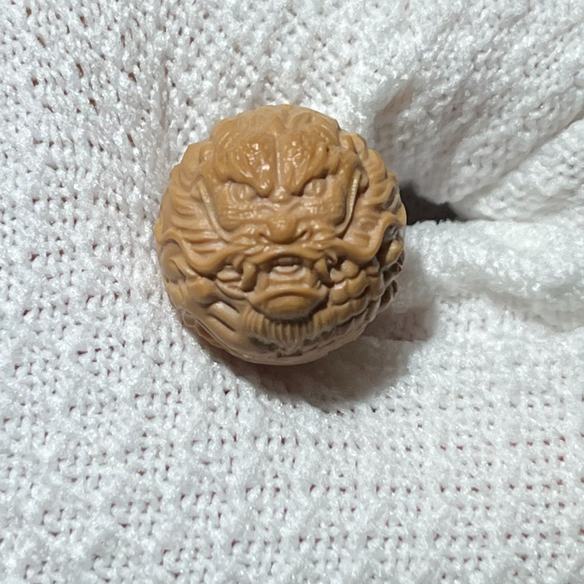 猴头雕刻龙珠16+单颗聚宝盆料雕刻