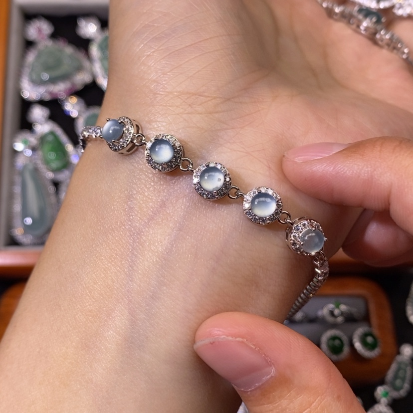 【闪购商品】翡翠颈饰未镶嵌天然