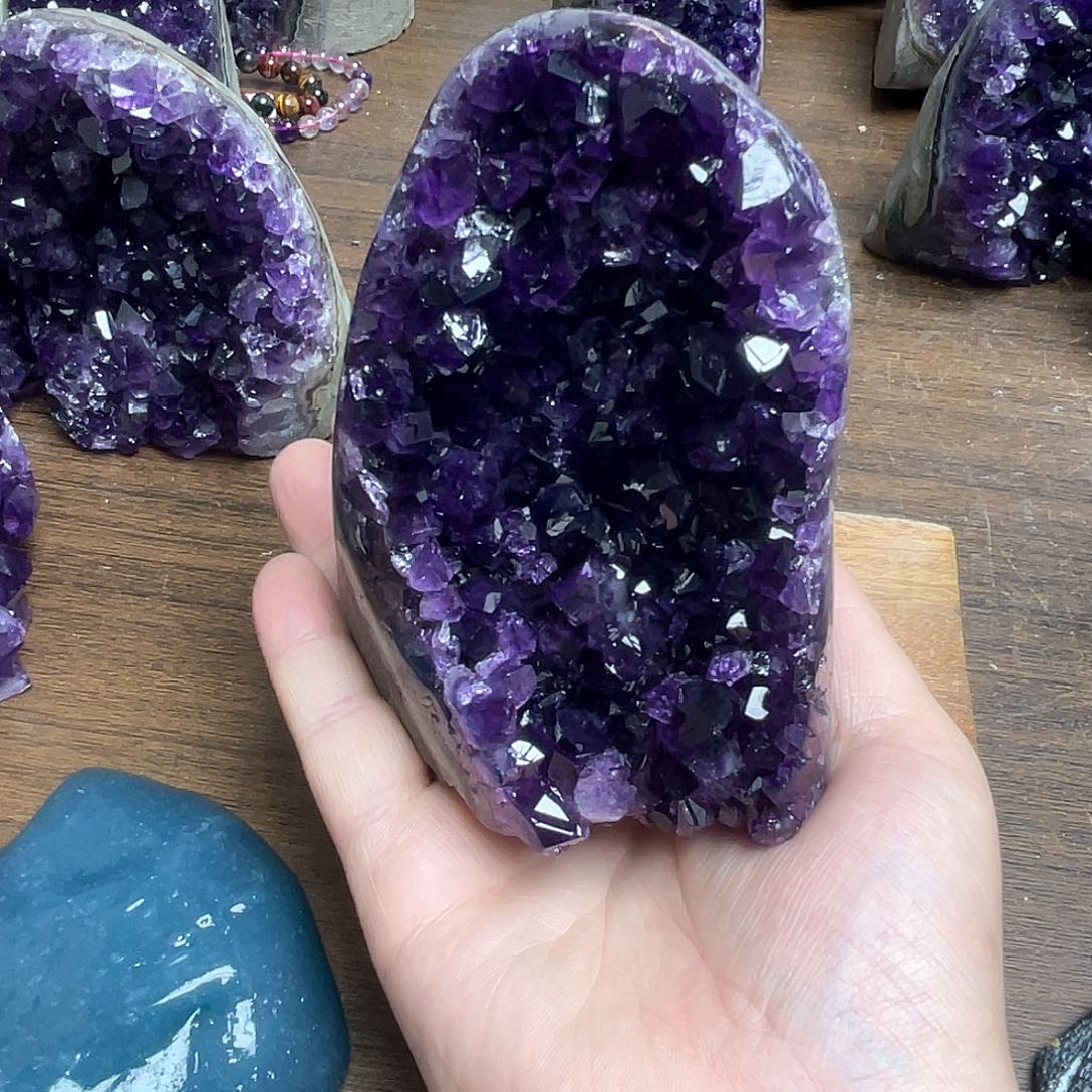 紫晶大型摆件（非配饰）未镶嵌