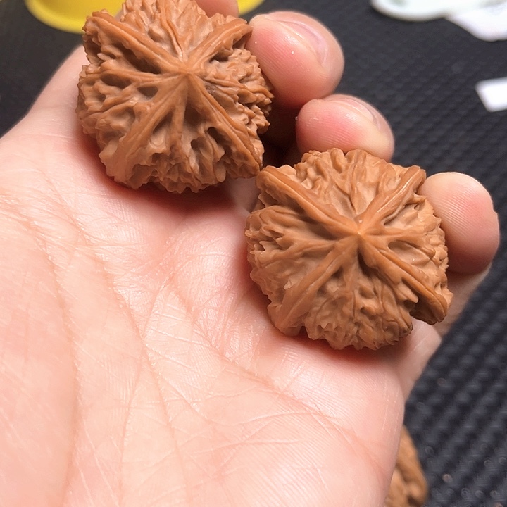 桃核把件四棱核桃39