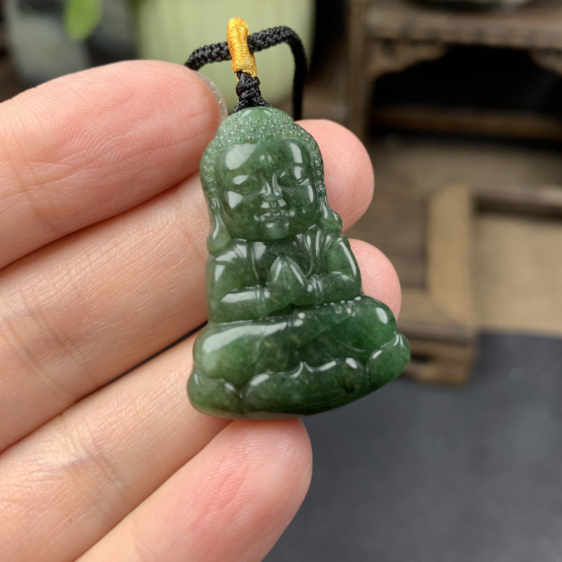 天然独山玉阿弥陀佛吊坠精雕玉佩A595