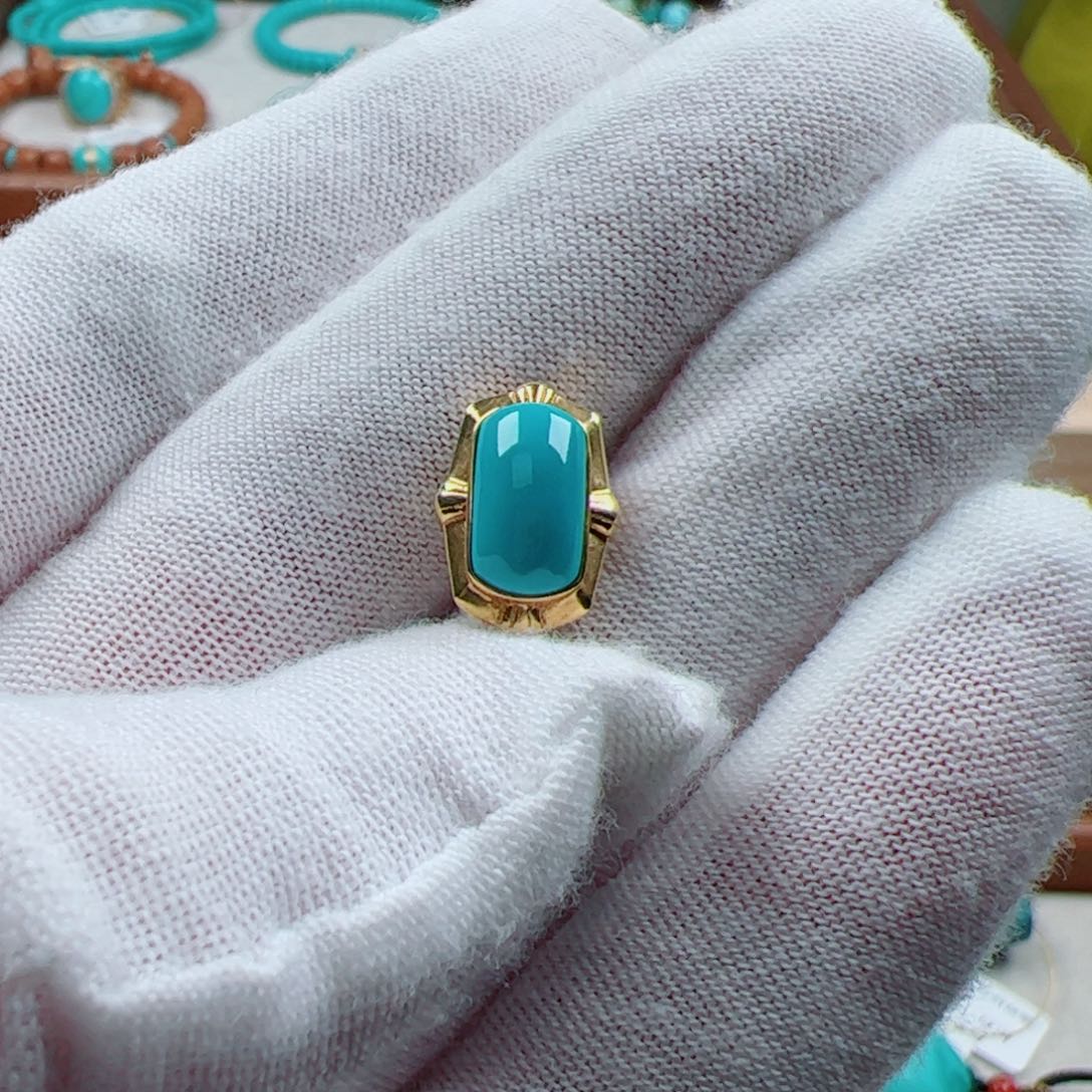 绿松石挂件18K金镶嵌1