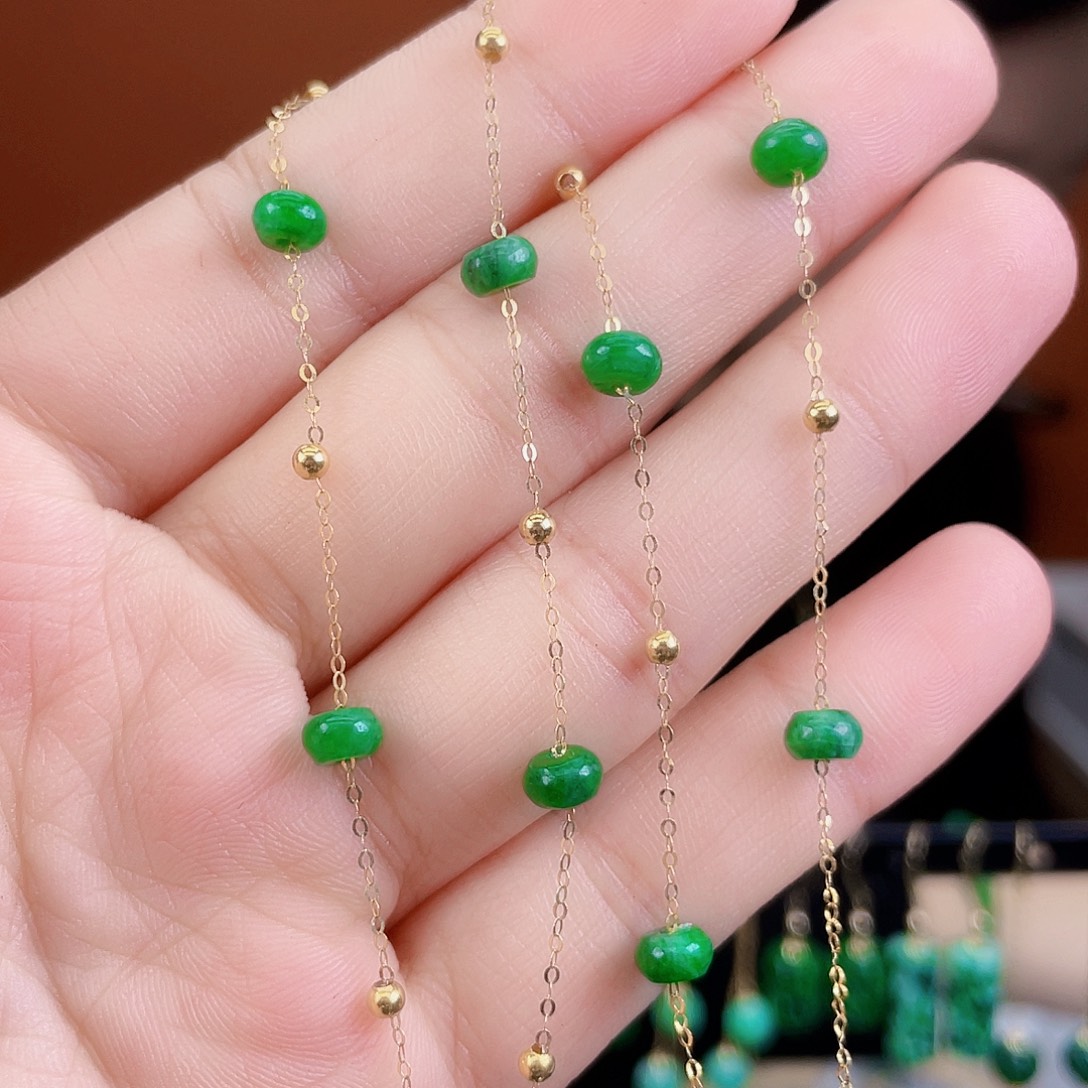 翡翠18K金镶嵌耳饰