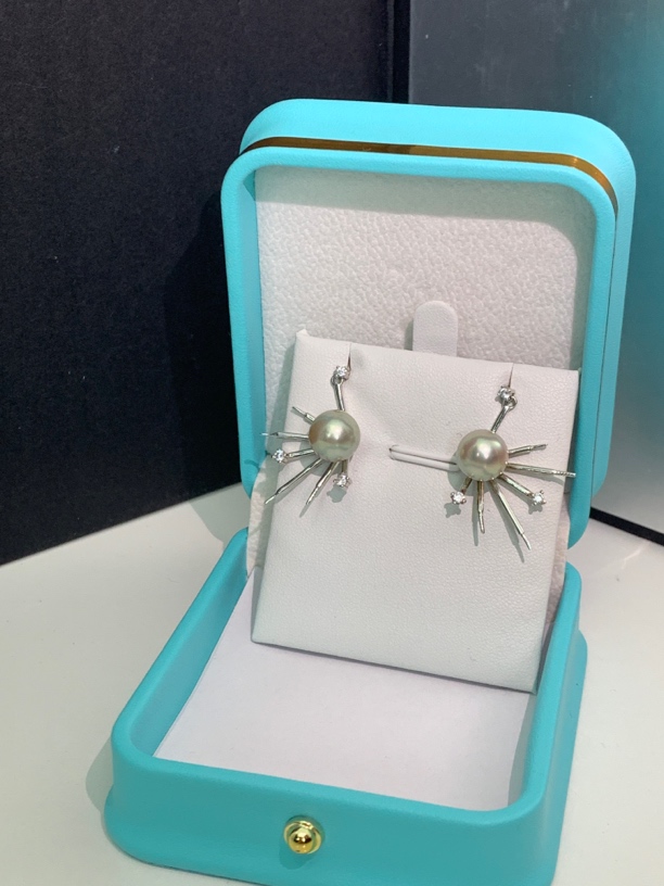 大溪地海水珍珠正圆牛油果耳钉个性时尚