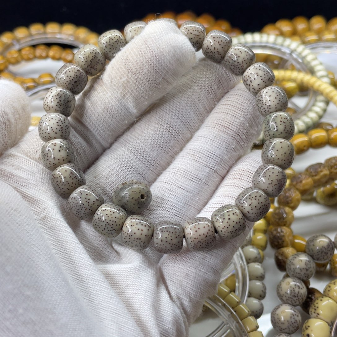 雨***车星月菩提手串糯冰10✖️9星点货