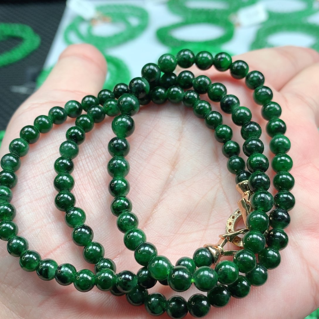 翡翠手链未镶嵌翡翠