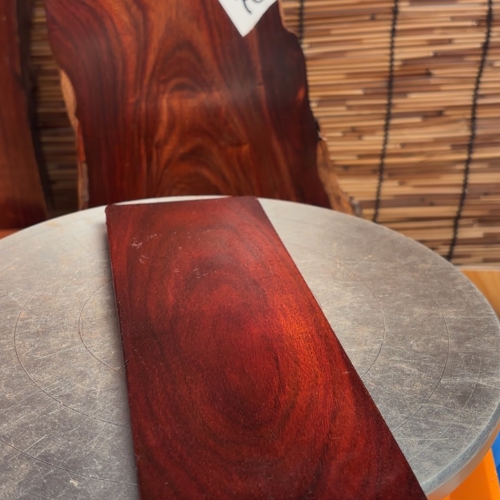 古***向大叶紫檀（黑酸枝木类）