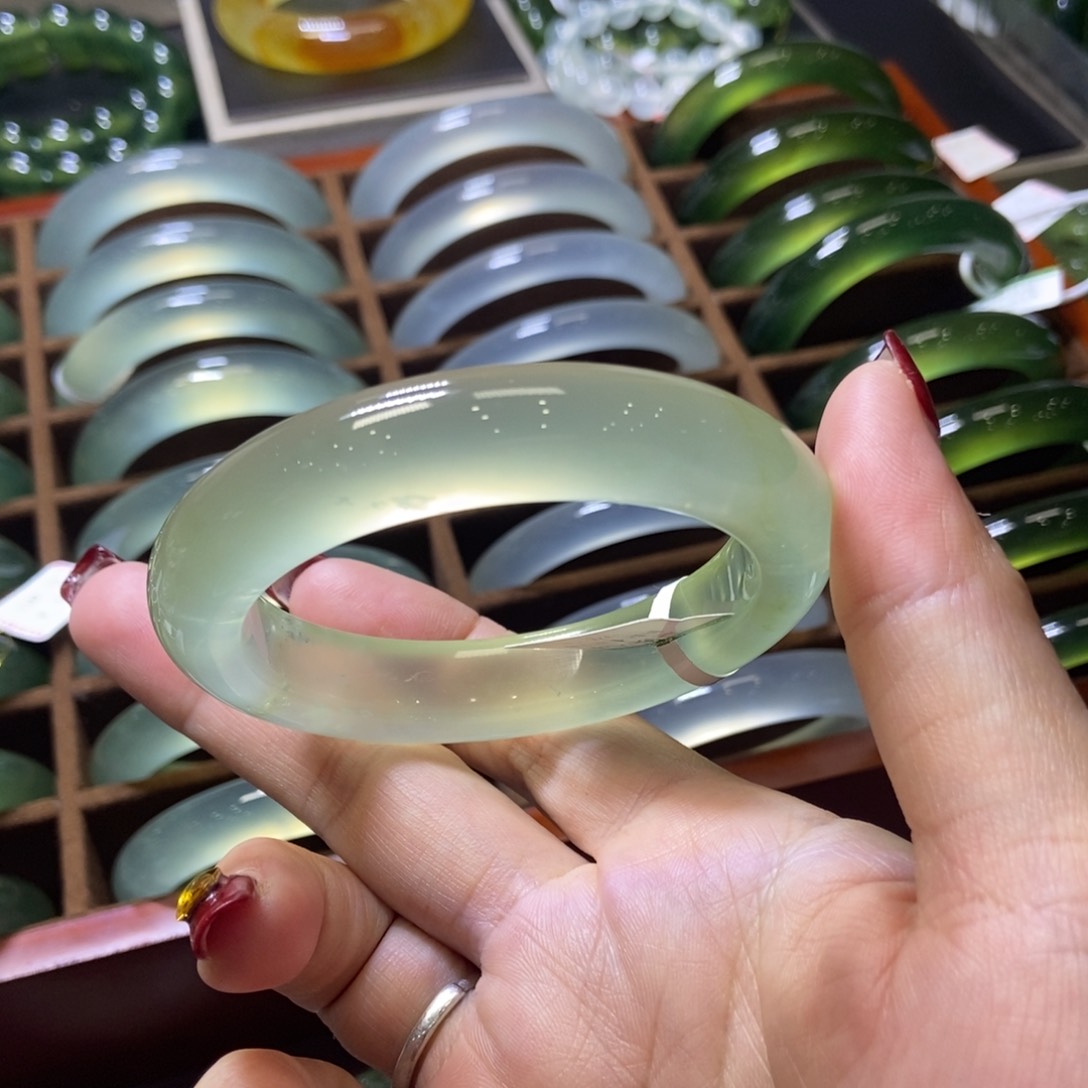 蛇纹石玉手镯54未镶嵌