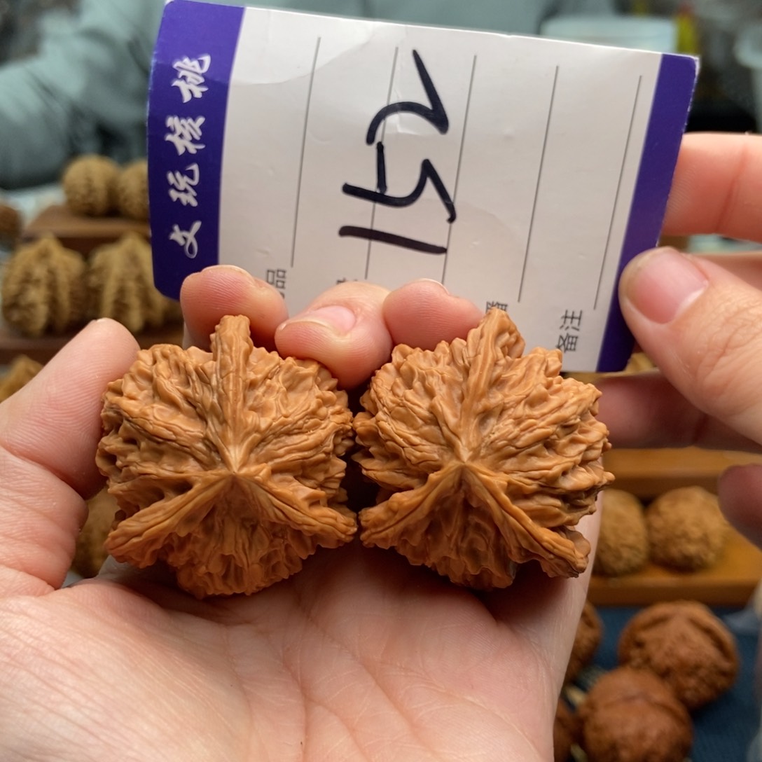 文玩核桃吊坠39三棱