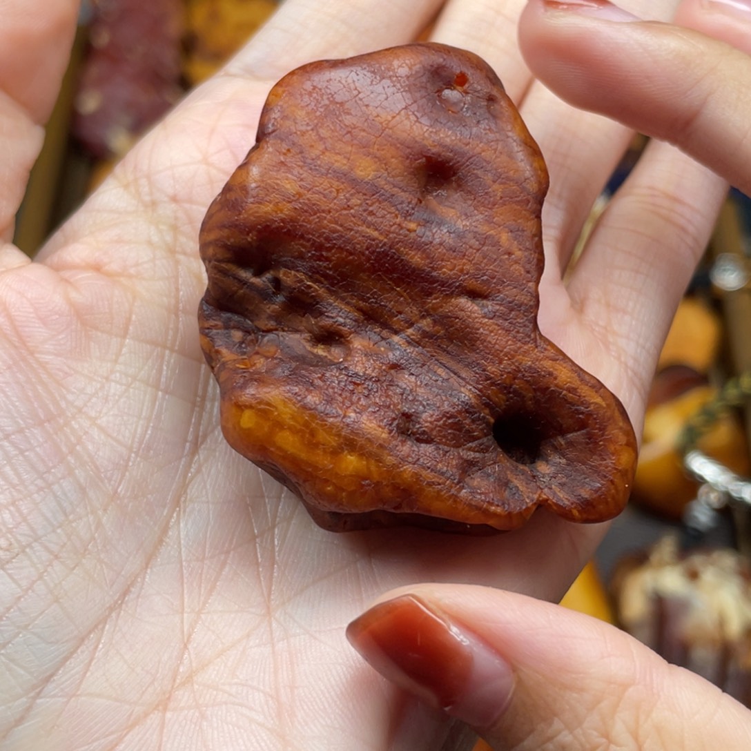 琥珀未镶嵌珠宝奇石