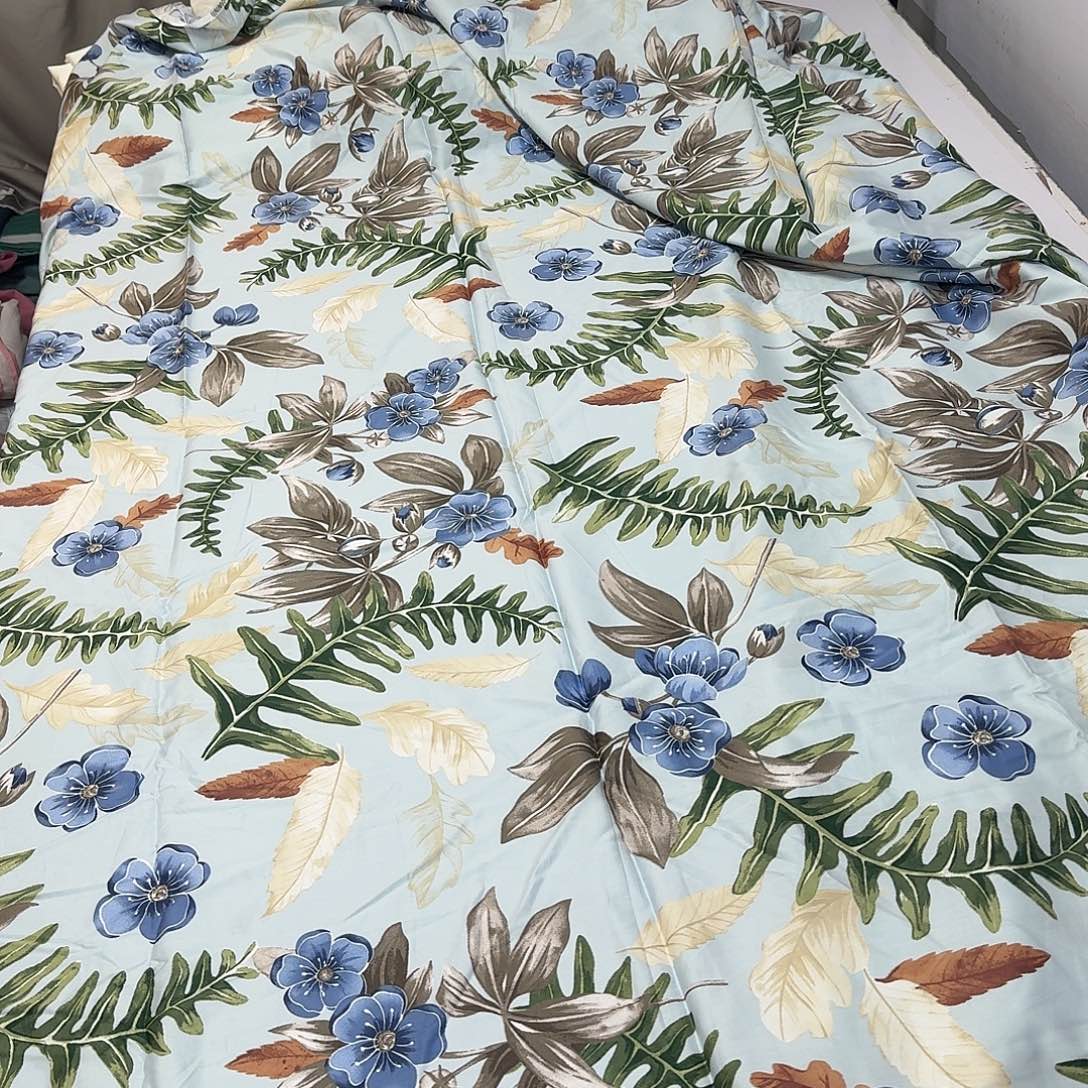 棉2.6米淡蓝满花布料