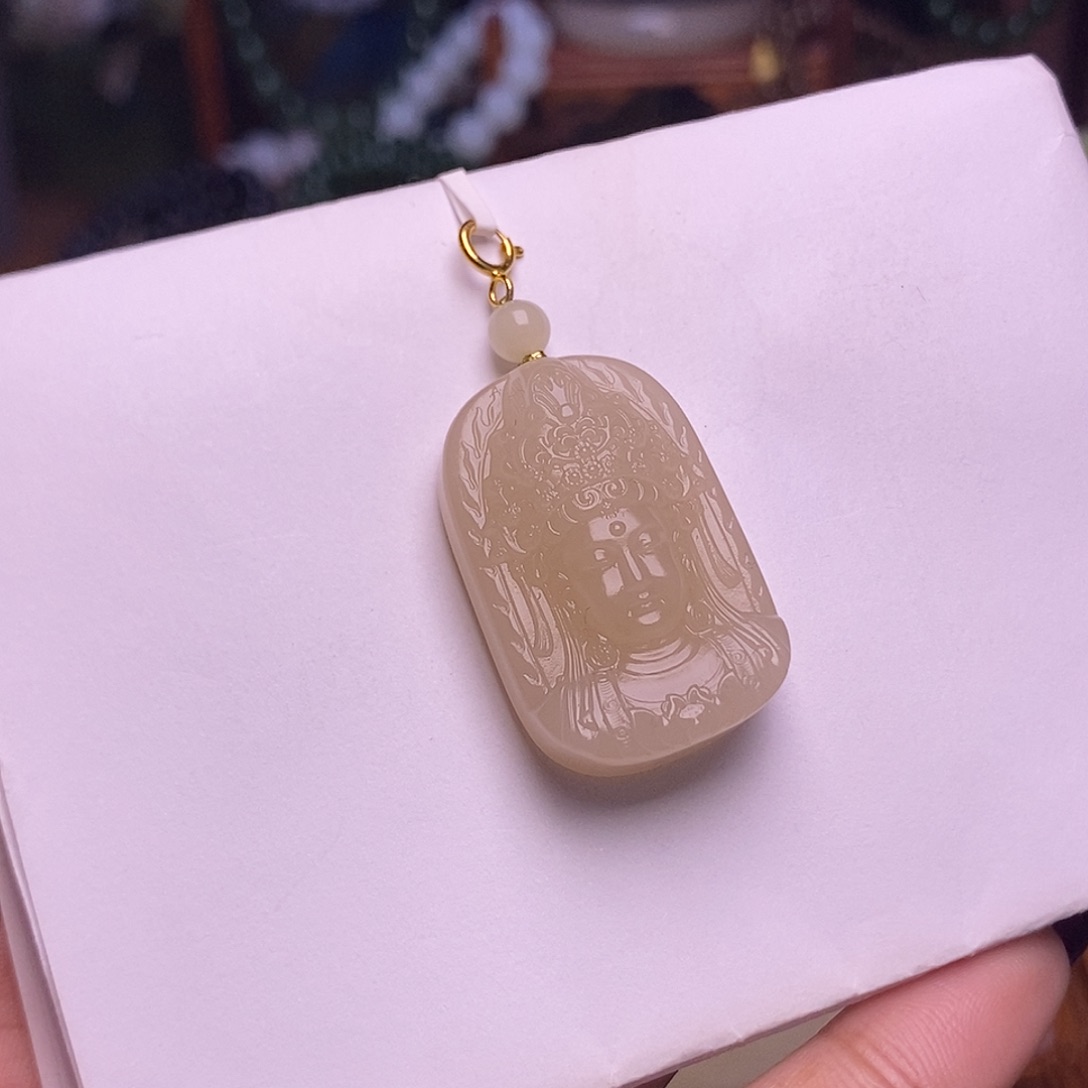 和田玉未镶嵌颈饰藕粉老料红粉金镶度母