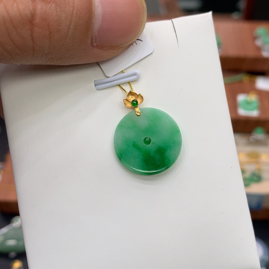 翡翠18K金镶嵌吊坠(不含链)