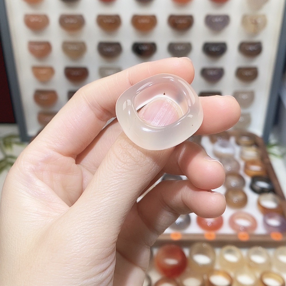 玛瑙/玉髓未镶嵌戒指港17码不退换