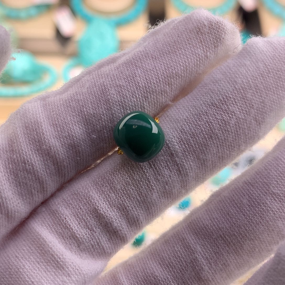 绿松石珠宝奇石未镶嵌9.6*8.5mm