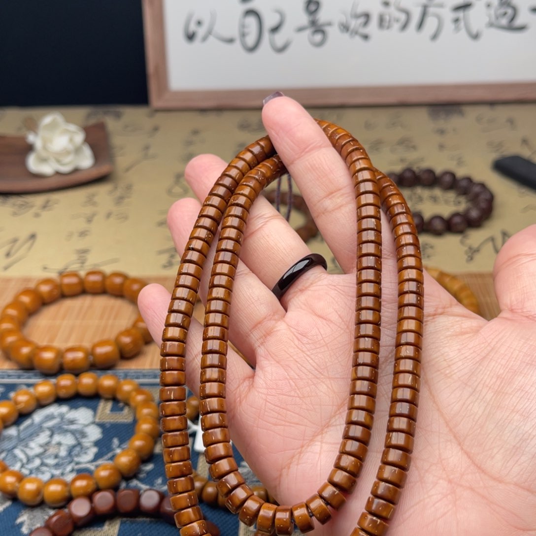 紫金鼠手串9*、74纯肉药片脖挂