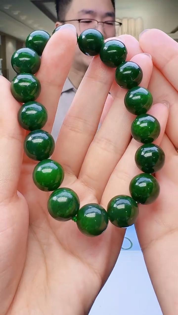 玉届匠心天然和田玉绿珠手串（拍一发一）