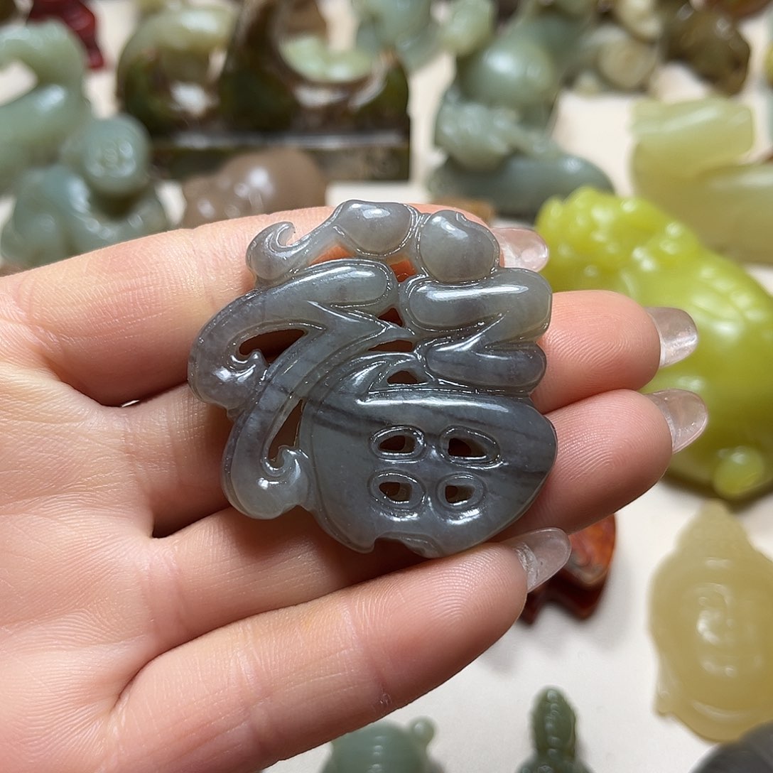 白玉菩提吊坠白玉菩提吊坠