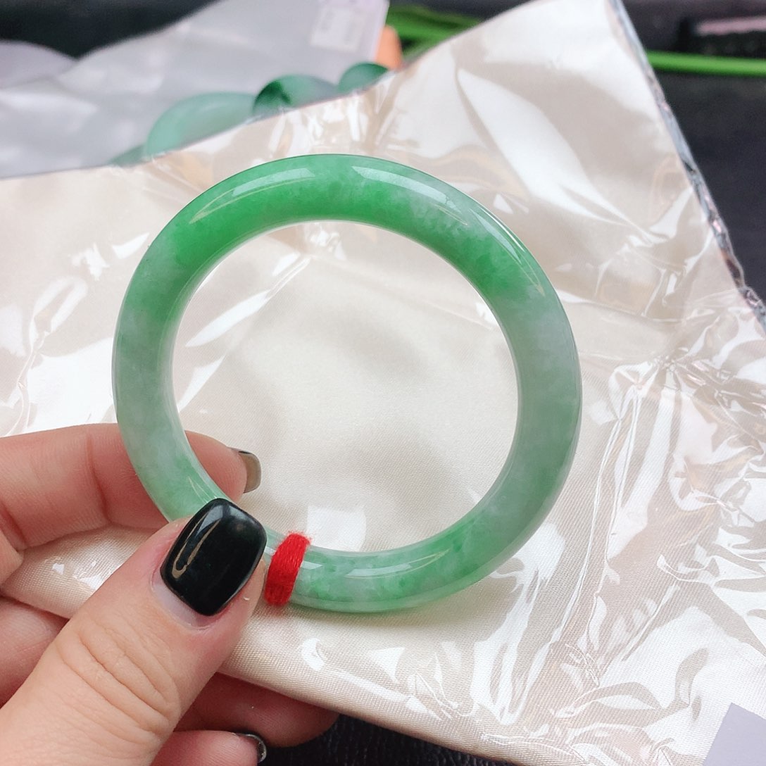 翡翠手镯（圆镯）未镶嵌882470