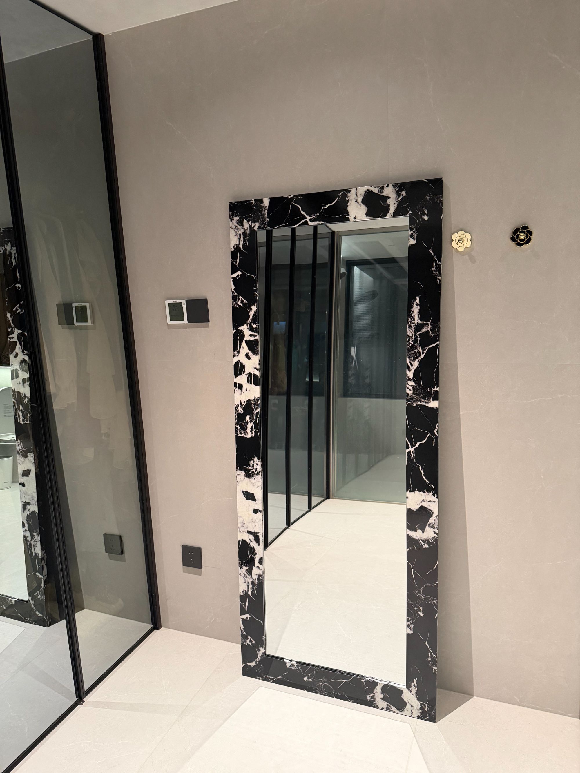 2026年新款轻奢风宝格俪长方形穿衣镜客厅卧室试衣镜全身镜落地镜