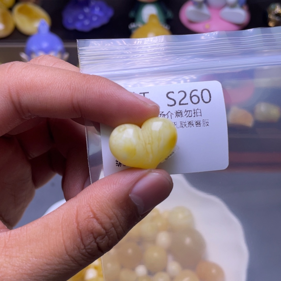 琥珀未镶嵌珠宝奇石