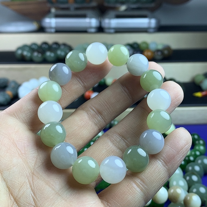 和田玉手串未镶嵌