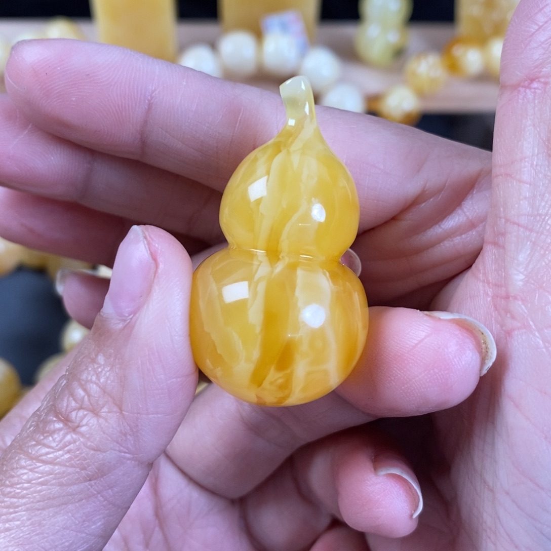 蜜蜡裸石未镶嵌焦皮葫芦