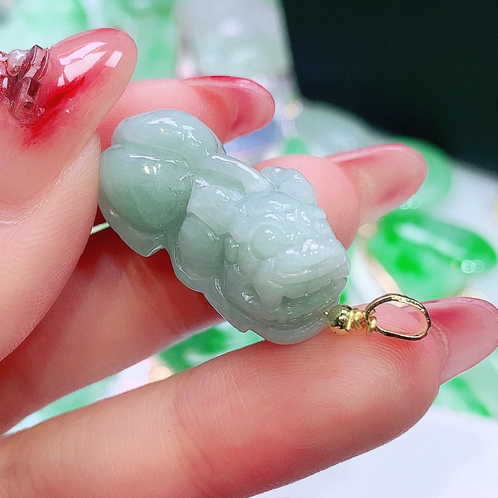 翡翠未镶嵌颈饰翡翠