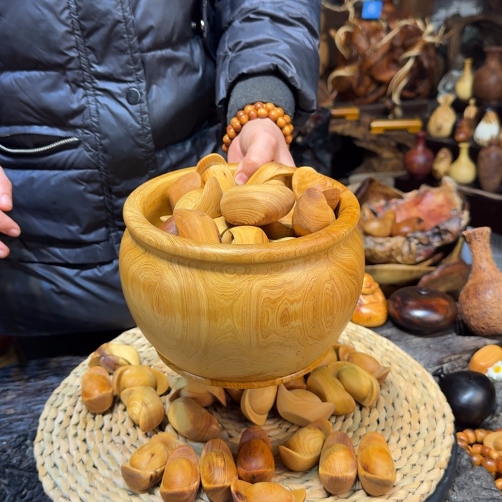 查***生柏木崖柏罐子金元宝