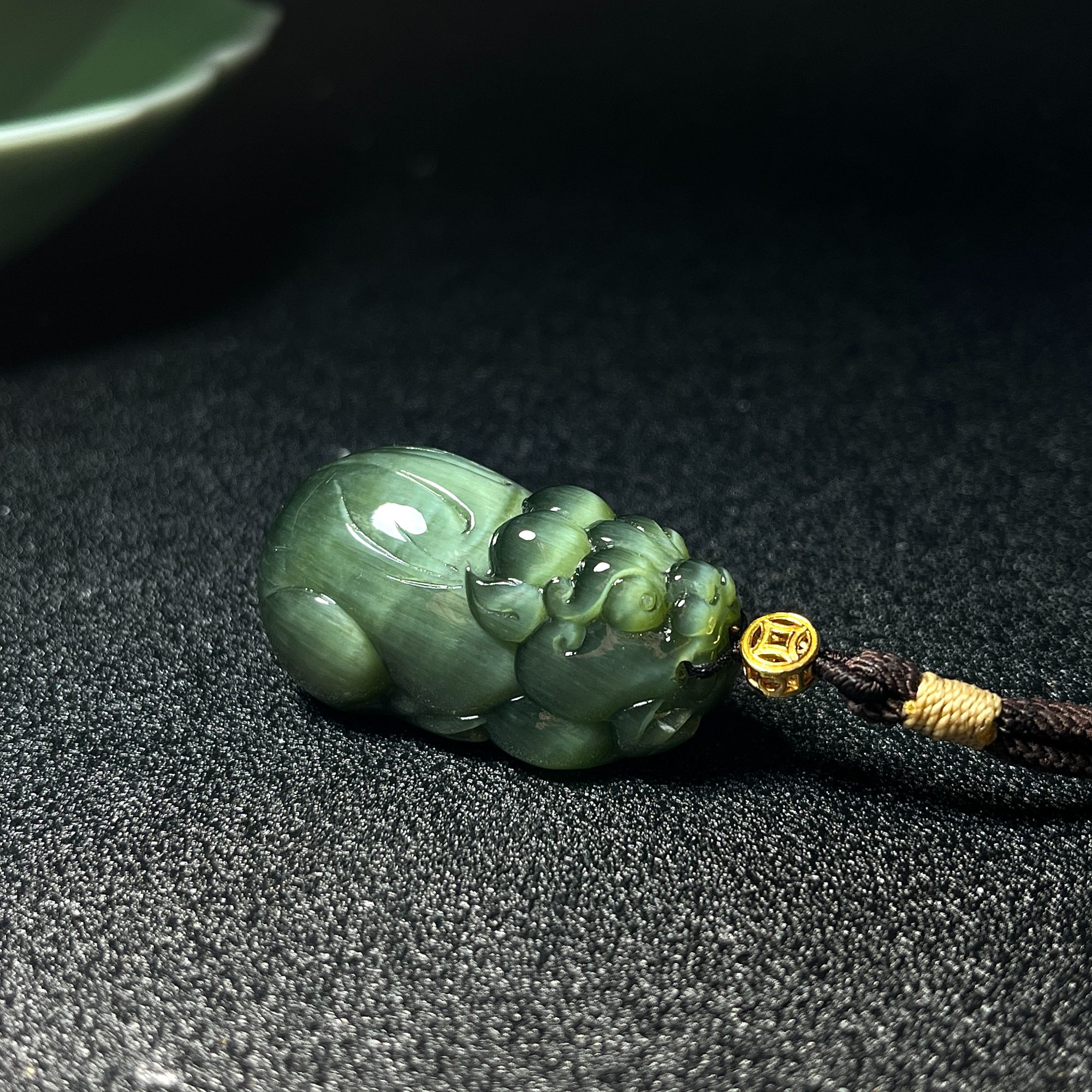 孤品俄罗斯碧玉貔貅吊坠猫眼和田玉挂坠貔貅招财玉石挂件男女款