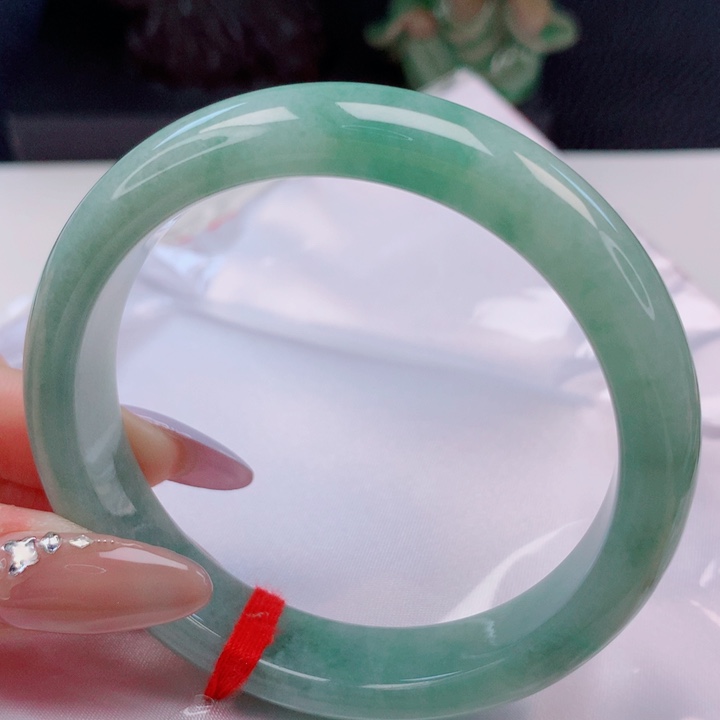 翡翠未镶嵌手镯57圈