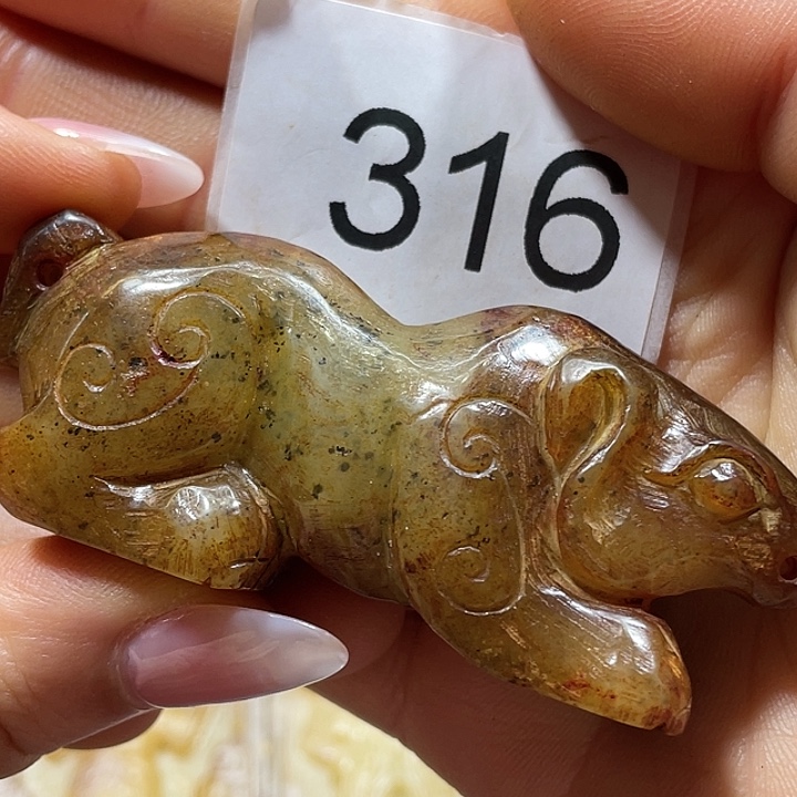 和田玉颈饰未镶嵌