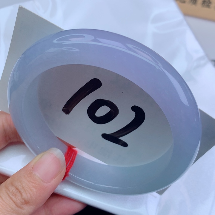 翡翠手镯未镶嵌冰春彩