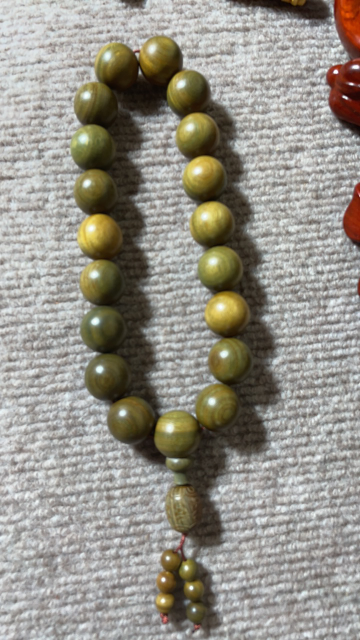 绿檀2.0*19颗手持 氧化变绿淡淡话梅香