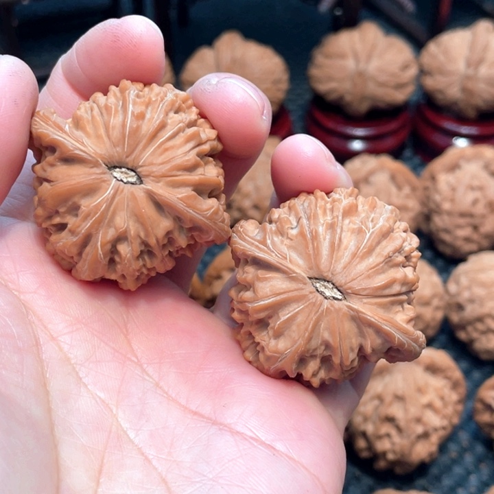 吃***王原装山地磨盘4.1全品无修。