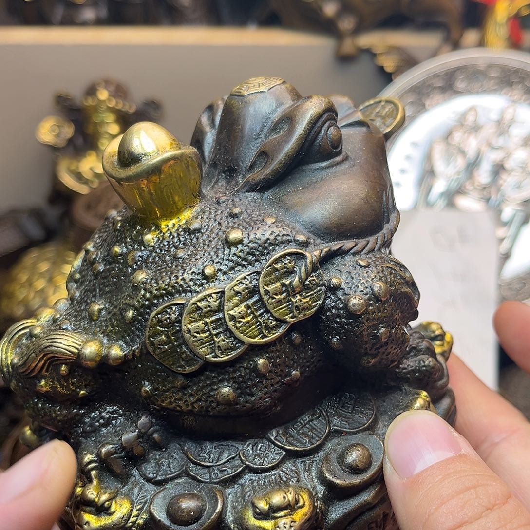 精美铜器工艺品等